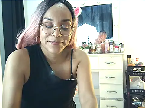 Snapshot of SammyRomantic chatting on April 13, 7:08 pm SammyRomantic online show from April 13, 7:08 pm