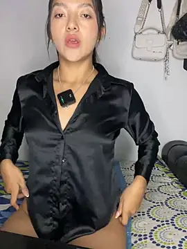 Snapshot of Catalina222 chatting on May 19, 8:37 pm Catalina222 online show from May 19, 8:37 pm