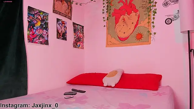Snapshot of JaxJinx chatting on May 23, 2:39 am JaxJinx online show from May 23, 2:39 am