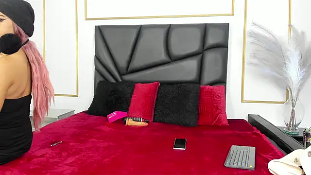 Flor pink online show from April 15, 3:35 am