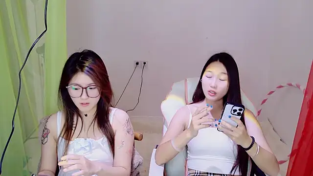 Snapshot of Xiongchumo1120 chatting on May 12, 3:14 am Xiongchumo1120 online show from May 12, 3:14 am