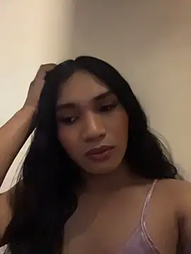 Snapshot of slutty_aki chatting on June 12, 3:22 pm slutty aki online show from June 12, 3:22 pm