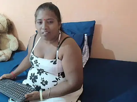 Snapshot of _IndianDiamond4u_ chatting on April 11, 7:18 pm IndianDiamond4u online show from April 11, 7:18 pm