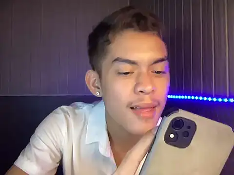 yourhotasian jhonpol16 online show from May 6, 8:14 pm