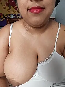 Suger Lips 99 online show from July 25, 3:20 pm