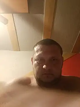 Klaudius6969 online show from May 15, 9:22 pm