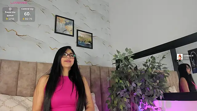 Snapshot of Candicewayne chatting on July 6, 12:02 pm Candicewayne online show from July 6, 12:02 pm