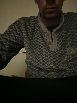 Snapshot of arab6999 chatting on April 12, 1:43 am arab6999 online show from April 12, 1:43 am