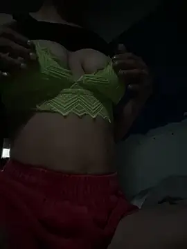 Snapshot of babiecutiebaddie chatting on May 9, 6:35 pm babiecutiebaddie online show from May 9, 6:35 pm