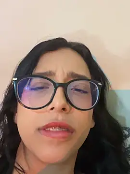 Snapshot of milakitti chatting on April 29, 2:59 am milakitti online show from April 29, 2:59 am