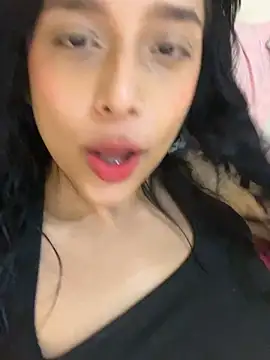 Snapshot of milakitti chatting on May 1, 8:13 pm milakitti online show from May 1, 8:13 pm