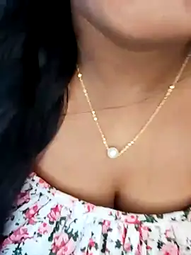 Snapshot of Mayuri-hot chatting on June 24, 5:56 pm Mayuri-hot online show from June 24, 5:56 pm
