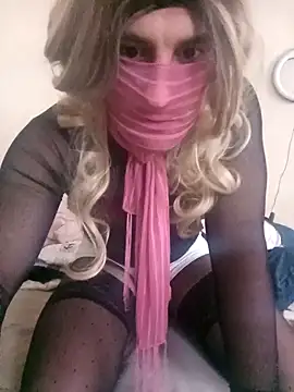 Snapshot of JessicaCDbad chatting on April 12, 11:59 am JessicaCDbad online show from April 12, 11:59 am