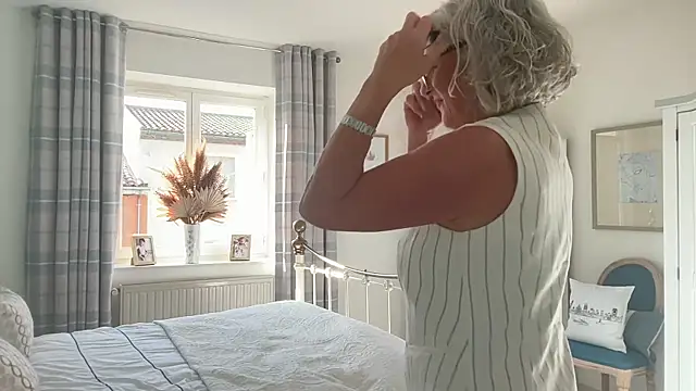 NaughtyMonicaUK online show from April 23, 4:53 pm