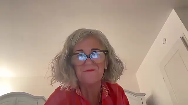 NaughtyMonicaUK online show from May 2, 7:13 am