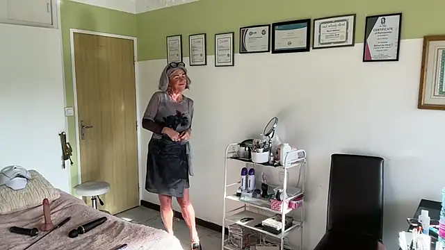 NaughtyMonicaUK online show from June 6, 6:29 am