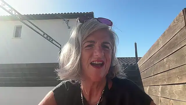 NaughtyMonicaUK online show from June 17, 7:22 am