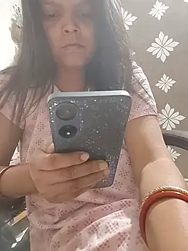 Snapshot of SexySindrela chatting on April 12, 11:04 am SexySindrela online show from April 12, 11:04 am