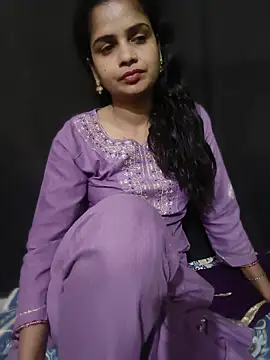 Snapshot of sexy_bhabhii chatting on May 29, 5:22 pm sexy bhabhii online show from May 29, 5:22 pm