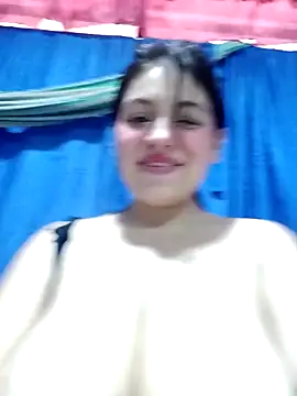 Snapshot of rosemilkbobs chatting on April 15, 4:47 pm rosemilkbobs online show from April 15, 4:47 pm