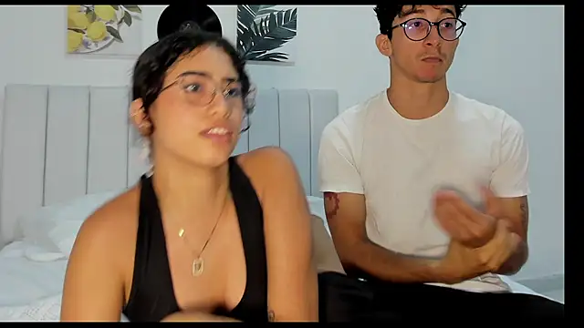 Snapshot of alanandtifany chatting on April 29, 6:58 pm alanandtifany online show from April 29, 6:58 pm