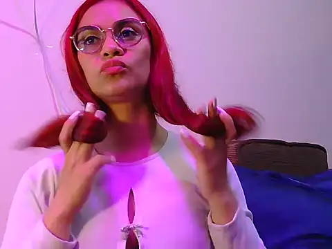 tinny emiily online show from April 29, 1:32 am