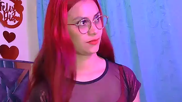 Snapshot of tinny_emiily chatting on June 11, 4:10 am tinny emiily online show from June 11, 4:10 am