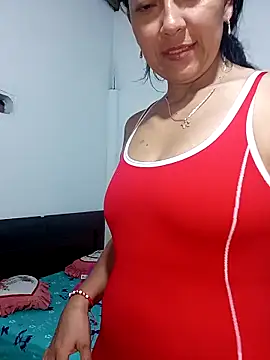 LuluDream online show from April 18, 4:00 pm