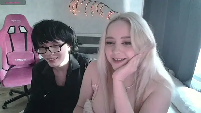 Snapshot of ScallyMilana chatting on April 27, 12:58 pm ScallyMilana online show from April 27, 12:58 pm
