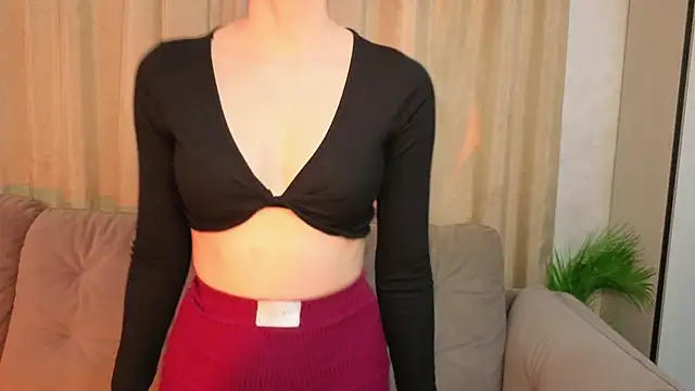 Snapshot of sweet_lynx chatting on April 16, 4:08 pm sweet lynx online show from April 16, 4:08 pm