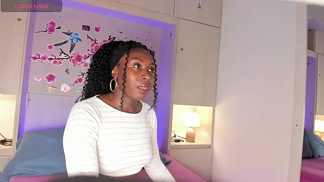 TaylorBloom online show from May 29, 11:52 am