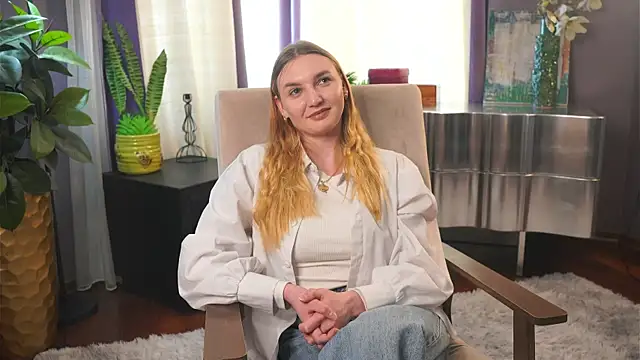 Snapshot of KamilahPardo chatting on April 16, 12:17 pm KamilahPardo online show from April 16, 12:17 pm