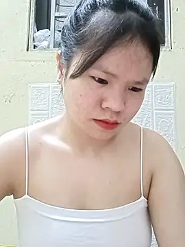Snapshot of Seraphinahh chatting on May 6, 5:07 pm Seraphinahh online show from May 6, 5:07 pm