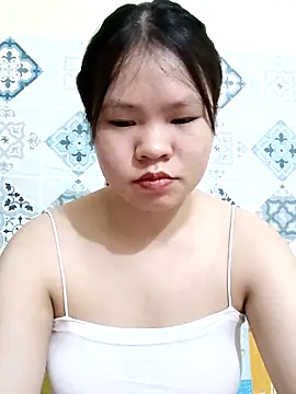 Snapshot of Seraphinahh chatting on May 11, 6:27 pm Seraphinahh online show from May 11, 6:27 pm