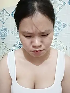 Snapshot of Seraphinahh chatting on July 5, 4:03 pm Seraphinahh online show from July 5, 4:03 pm