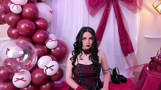 Snapshot of LilithRyder chatting on July 3, 12:17 am LilithRyder online show from July 3, 12:17 am
