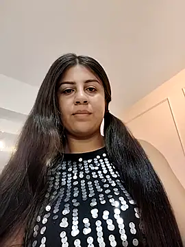 OLIVIA GARCIA   online show from April 16, 11:11 am