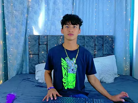IhanKing online show from May 30, 7:33 pm