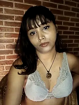 jellyyynspicyyy online show from May 4, 8:05 pm
