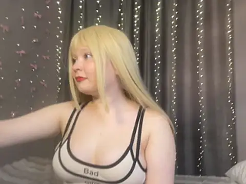 krissimo online show from April 28, 3:28 pm