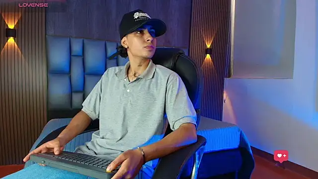 mohamed malik online show from May 15, 1:51 pm