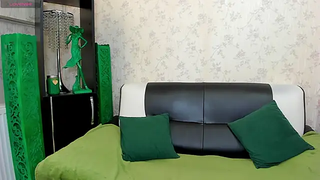 FemCupid online show from June 17, 4:48 am