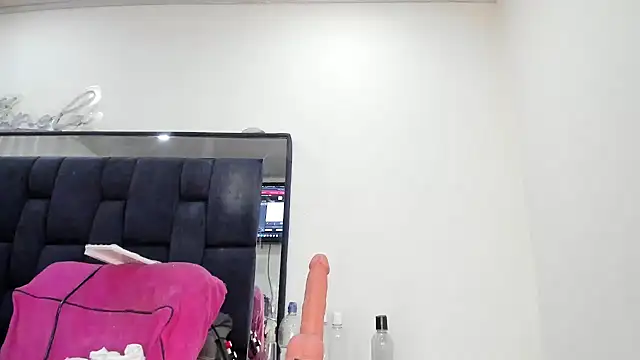 Snapshot of Eva_Mulleer chatting on June 26, 4:33 pm Eva Mulleer online show from June 26, 4:33 pm