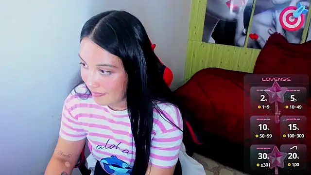 Snapshot of Dakota_lee03 chatting on May 4, 7:32 pm Dakota lee03 online show from May 4, 7:32 pm