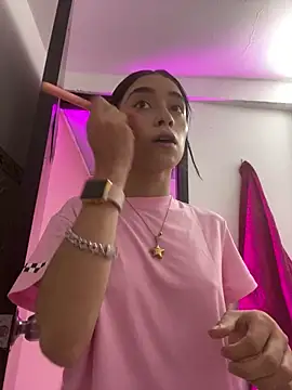 Alahia pink  online show from April 16, 5:52 am