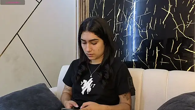 Snapshot of Julianas_pm chatting on April 16, 4:41 pm Julianas pm online show from April 16, 4:41 pm