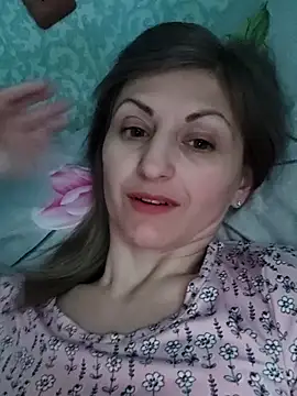 JulieAxy online show from April 14, 3:29 pm