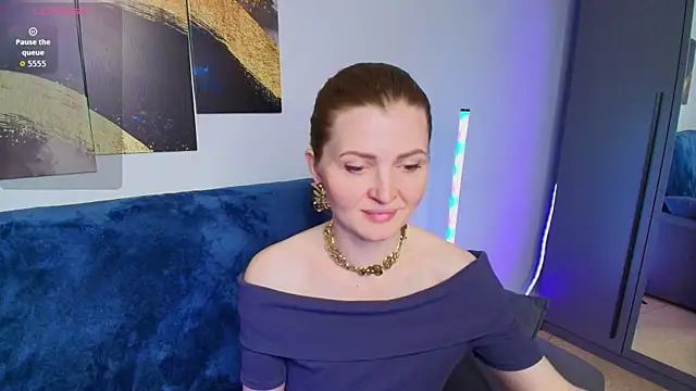 Liza  Evans online show from July 28, 1:45 am