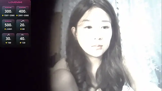 baiyueguang66 online show from April 28, 12:32 pm