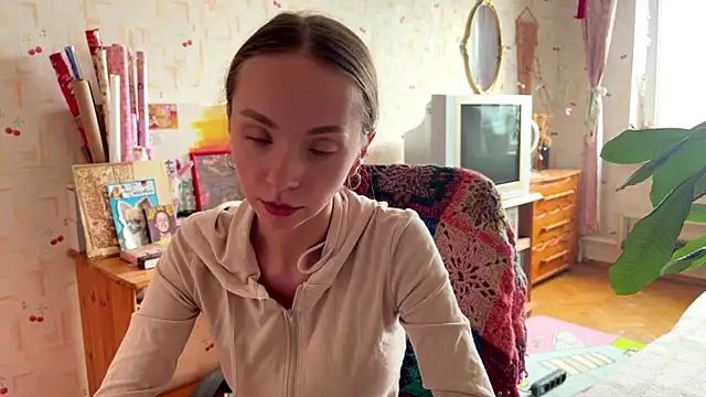 AdriannaBill online show from July 7, 3:05 pm